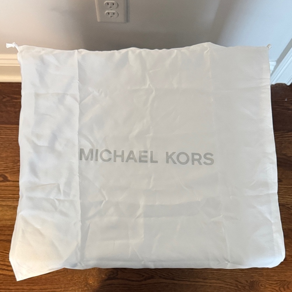 NWT Michael Kors Tote Size White Dust Bag